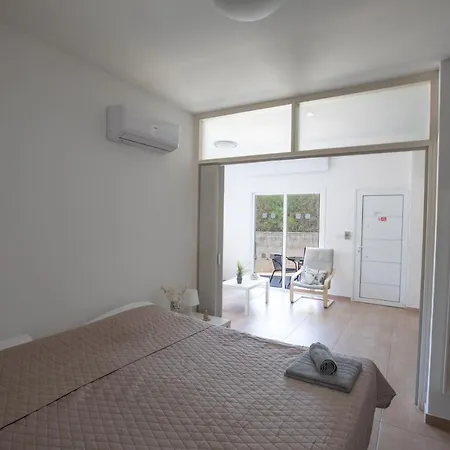 Апартаменти Panayia Sea View Apts