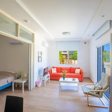 Panayia Sea View Apts Протарас