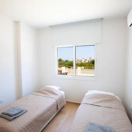 Апартаменти Panayia Sea View Apts *