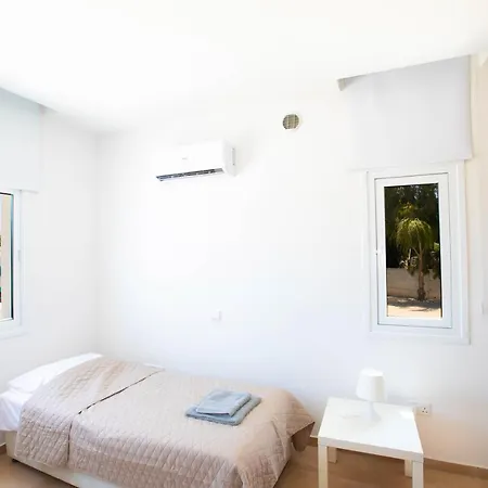 Panayia Sea View Apts Протарас